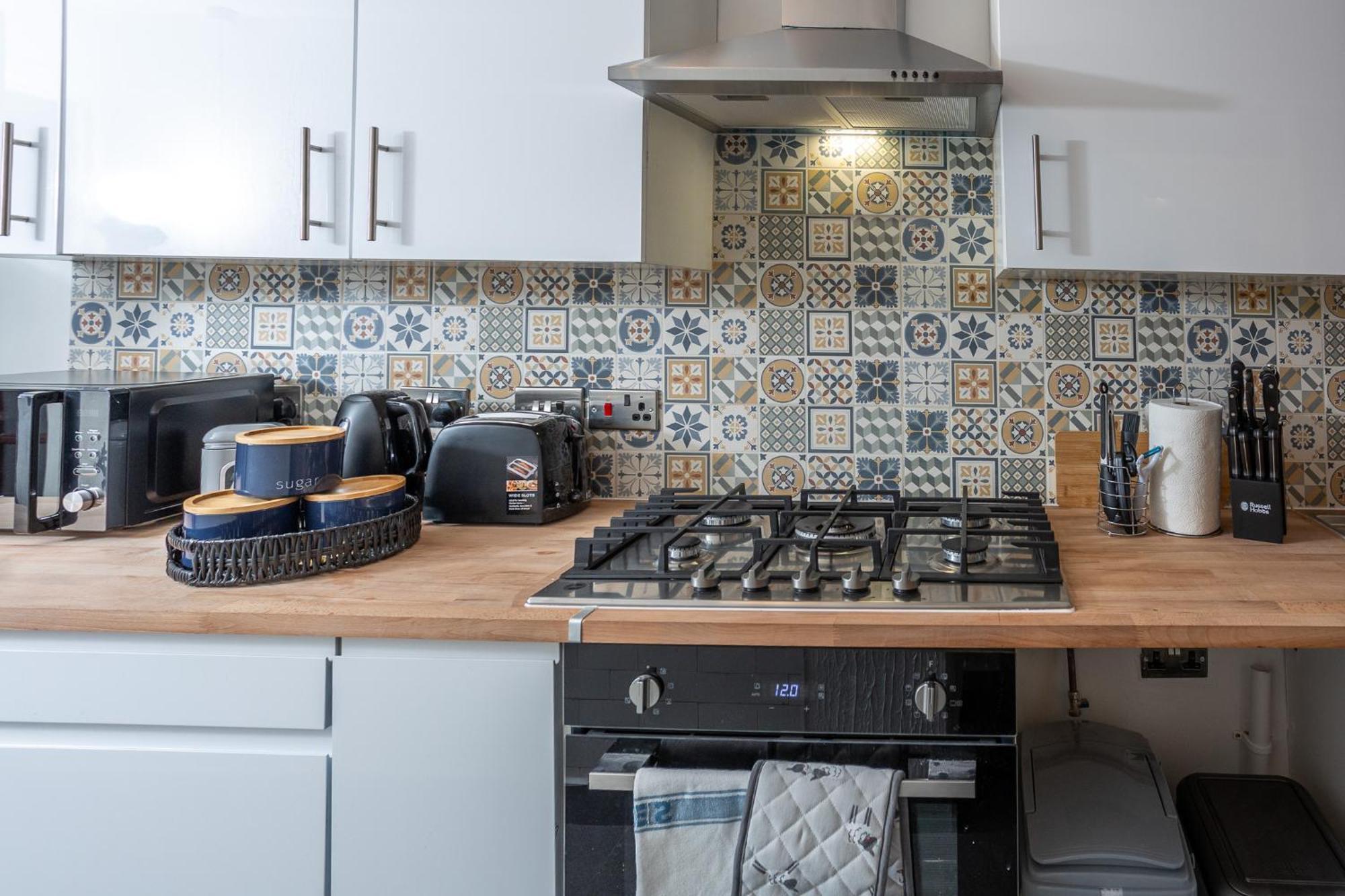 Spacious & Comfy Home In West Midlands - Sleeps 8, Free Parking, Wifi, Netflix, Prime Location, Ideal For Contractors, Business, Groups, Travellers, Families And Relocators Ковентри Экстерьер фото