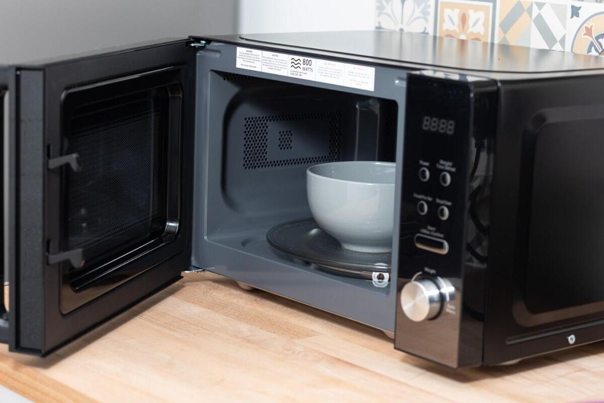 Spacious & Comfy Home In West Midlands - Sleeps 8, Free Parking, Wifi, Netflix, Prime Location, Ideal For Contractors, Business, Groups, Travellers, Families And Relocators Ковентри Номер фото