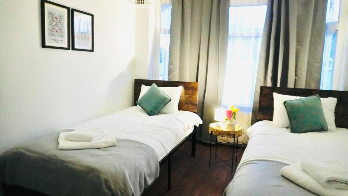 Spacious & Comfy Home In West Midlands - Sleeps 8, Free Parking, Wifi, Netflix, Prime Location, Ideal For Contractors, Business, Groups, Travellers, Families And Relocators Ковентри Номер фото